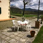 In Tuscany Near Vineyards Апартаменты Поппи