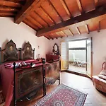 Апартаменты In Tuscany Near Vineyards