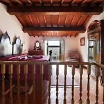 Апартаменты In Tuscany Near Vineyards